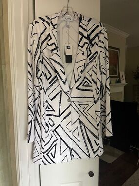 Joseph Ribkoff White Jacket with Navy Geometric Print